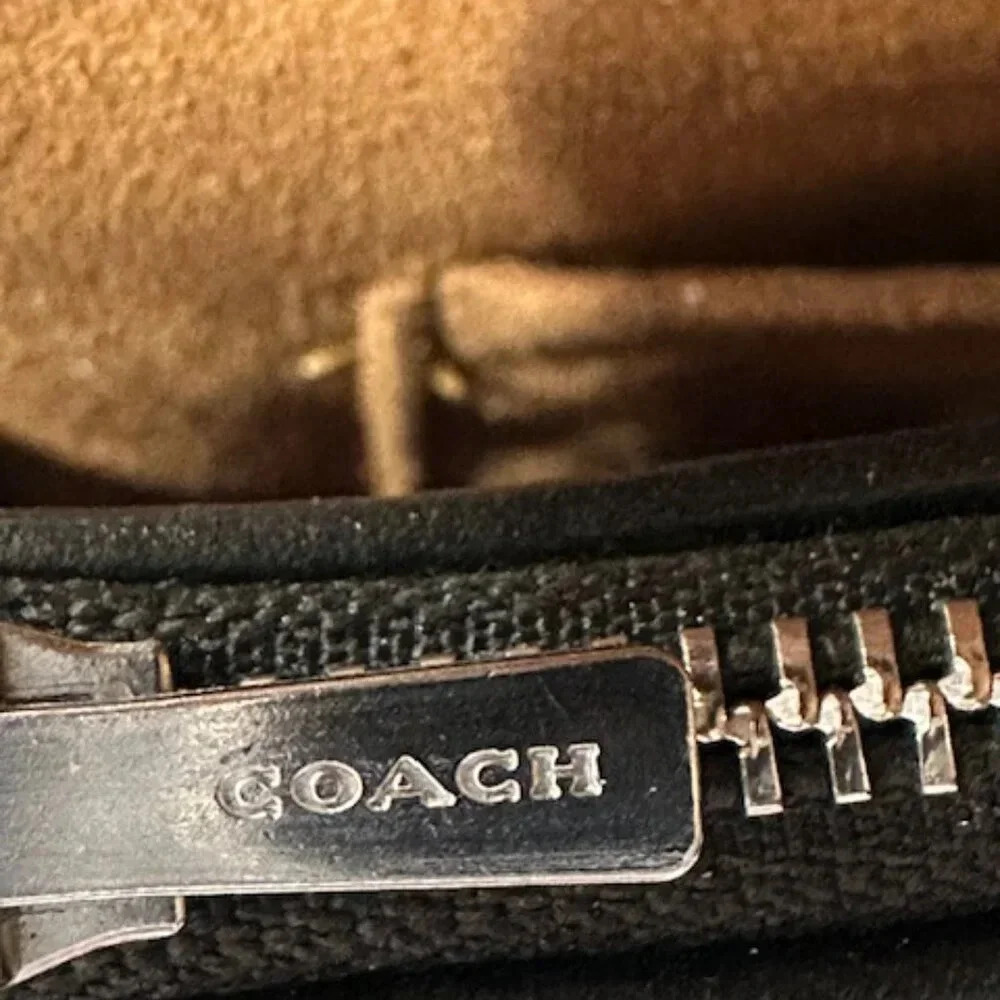 Coach Klare Crossbody 25 With Puffy Diamond Quilting CJ611 EUC + COA - Picture 12 of 14